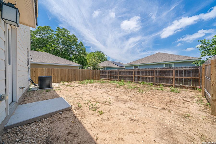 Exterior details and patio area of a home in , Seguin (Image 18).