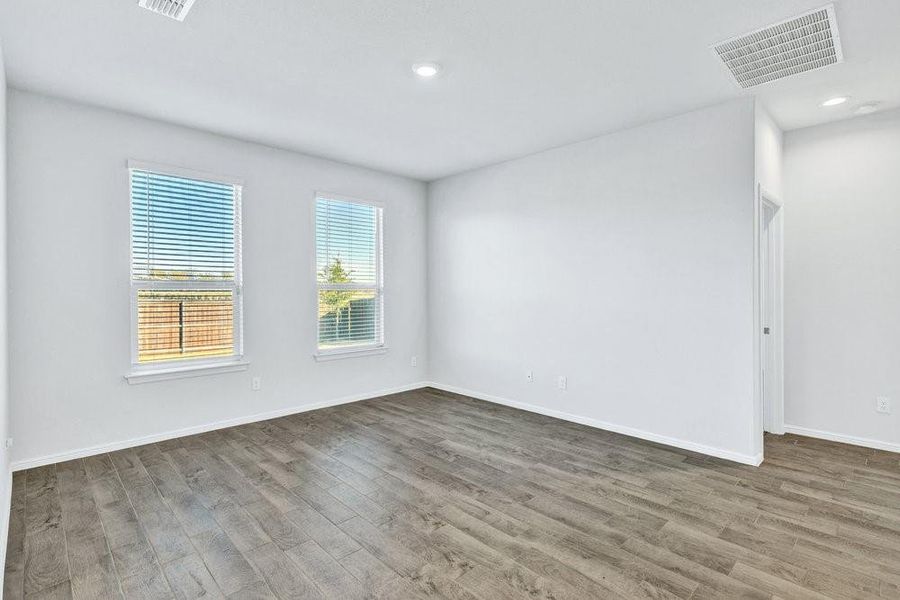 Light and bright! Light and bright!