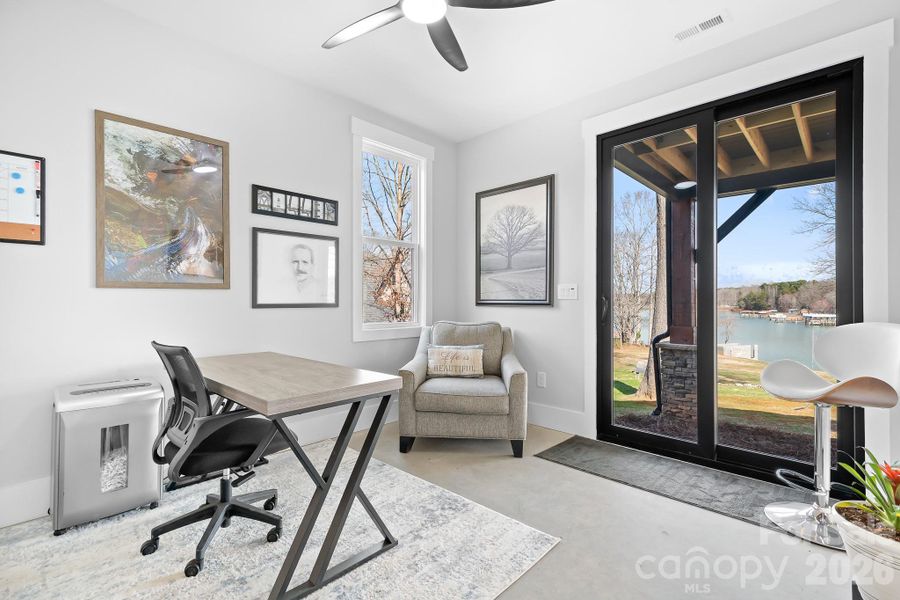 Home Office or use as Bedroom 3