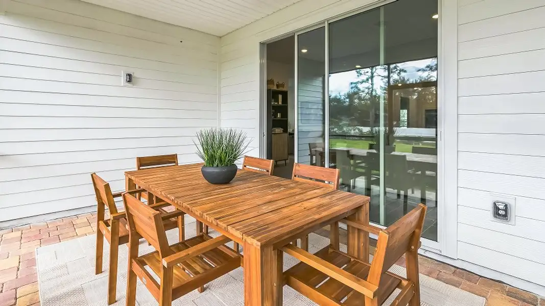 Tivoli II Screened Porch