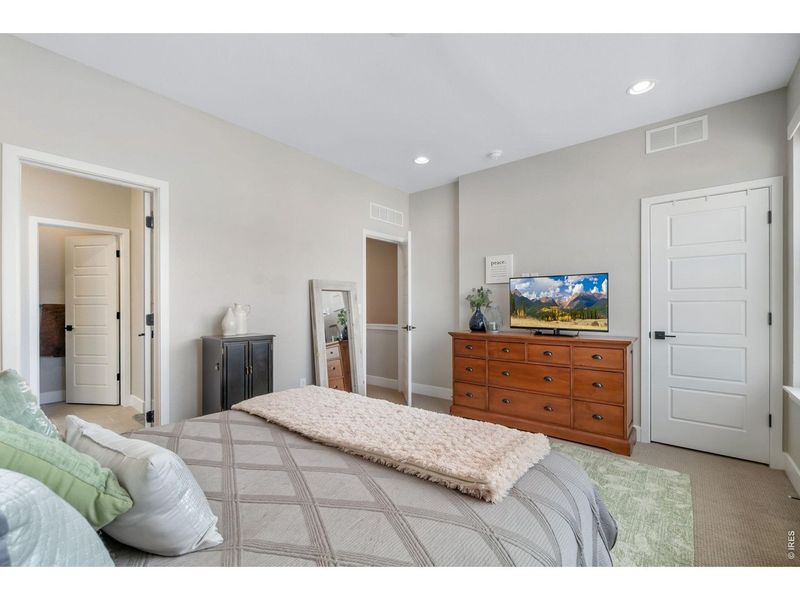 Furnished interior view inside a new home in , Broomfield (Image 6).