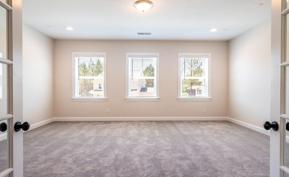 Representative unfurnished interior of a home built from the Pinehurst by Greybrook Homes in Edmunds Farm, Clover (Image 18).
