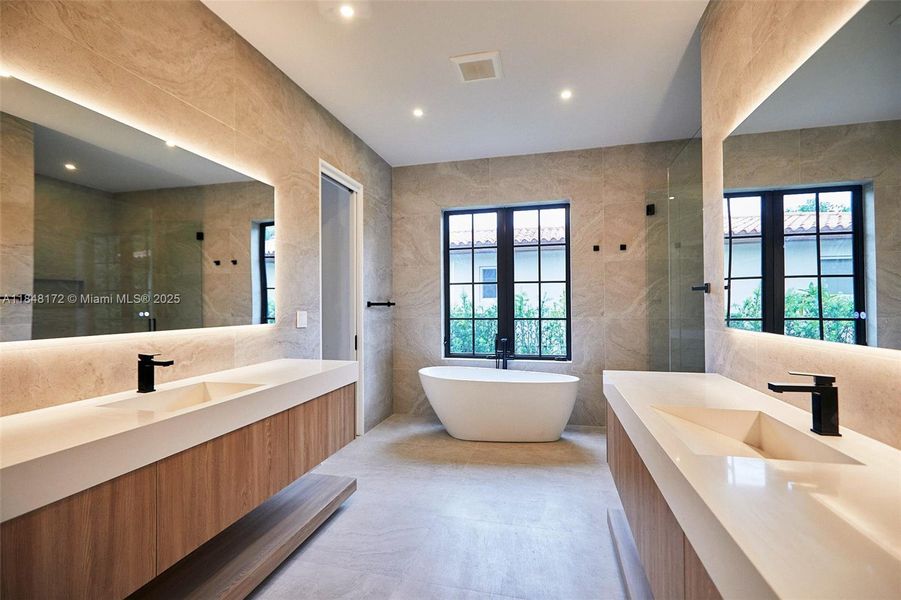 Furnished interior view inside a new home in , Coral Gables (Image 17).