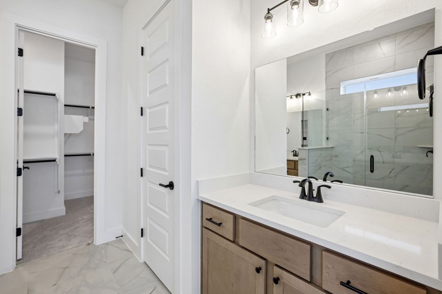 Representative furnished interior of a home built from the Denali by Pacesetter Homes in Easton Park, Austin (Image 11).