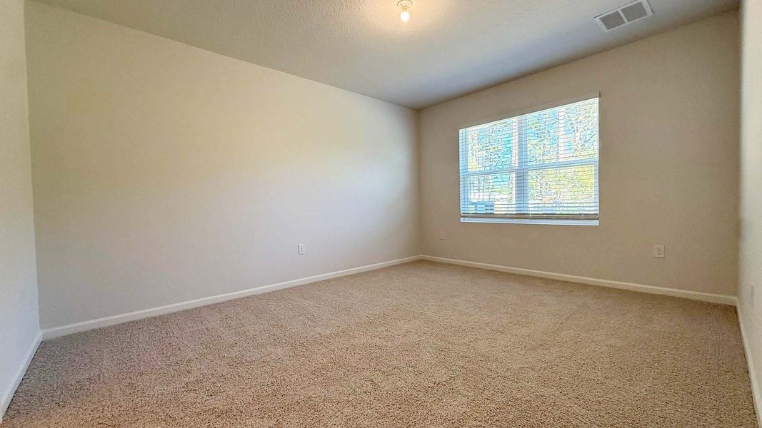 Spacious, unfurnished interior of a new home in Palm Bay, Palm Bay (Image 9).