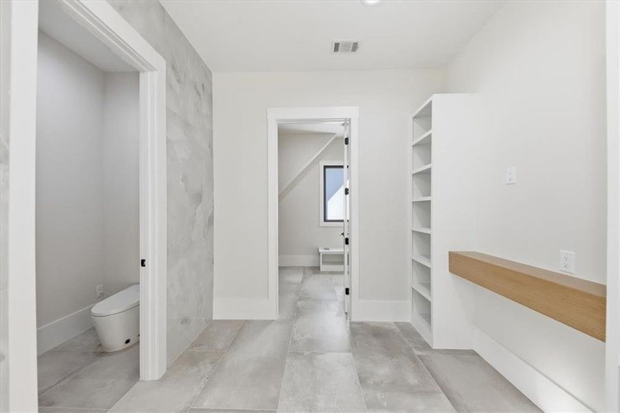 Spacious, unfurnished interior of a new home in , Lawrenceville (Image 71).