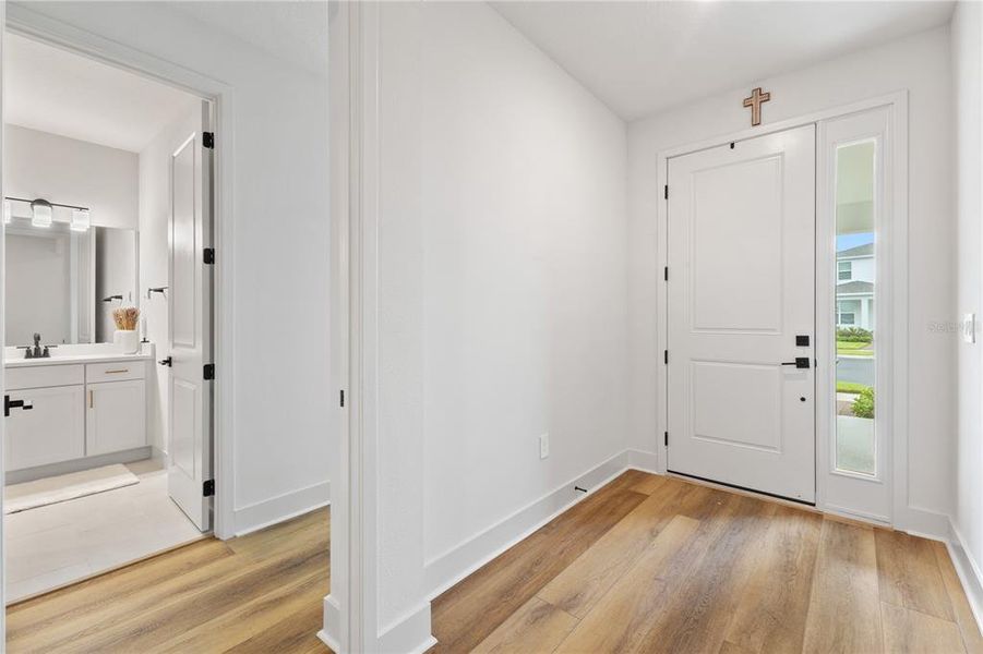 Spacious, unfurnished interior of a new home in Summerlake Reserve, Winter Garden (Image 21). Spacious, unfurnished interior of a new home in Summerlake Reserve, Winter Garden (Image 21).