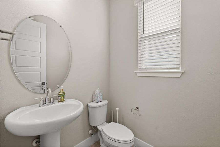 Furnished interior view inside a new home in , Winter Garden (Image 9).
