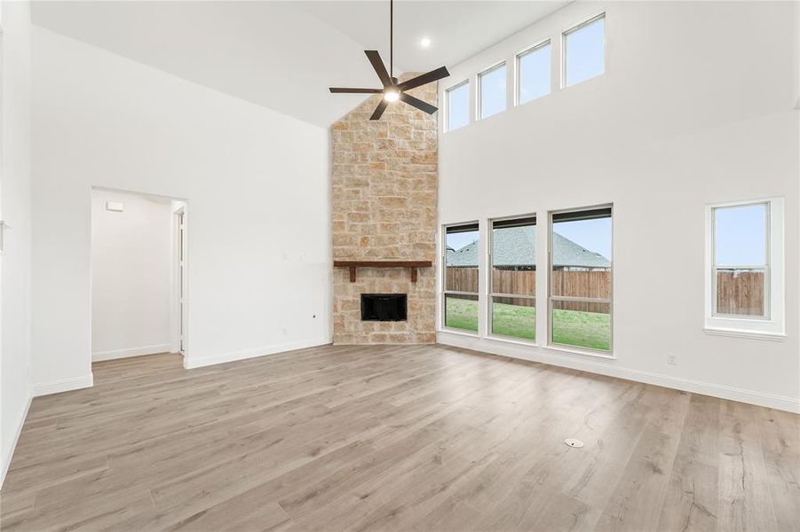 Spacious, unfurnished interior of a new home in Stone River Glen 60s, Royse City (Image 29).