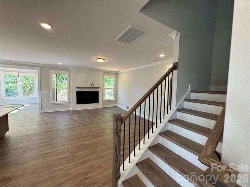 Spacious, unfurnished interior of a new home in Robinson Oaks, Gastonia (Image 15).