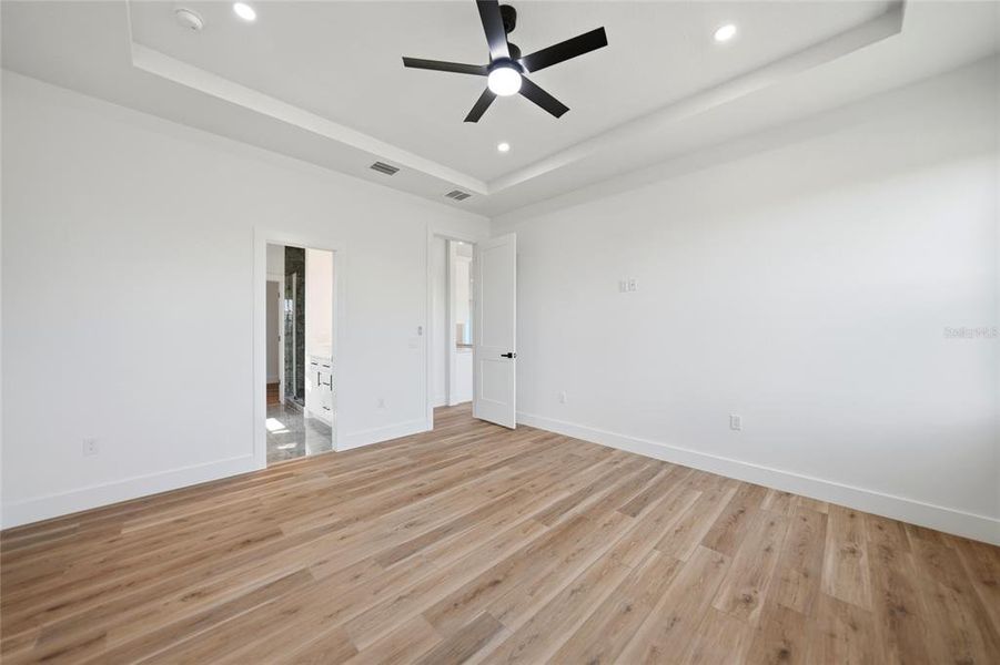 Spacious, unfurnished interior of a new home in , Punta Gorda (Image 41).