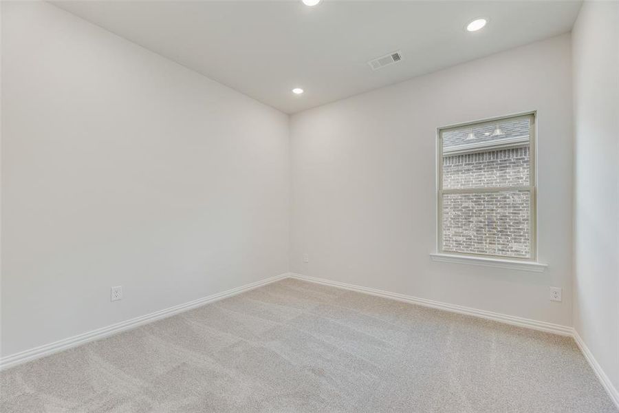 Spacious, unfurnished interior of a new home in Sutton Fields, Celina (Image 12).