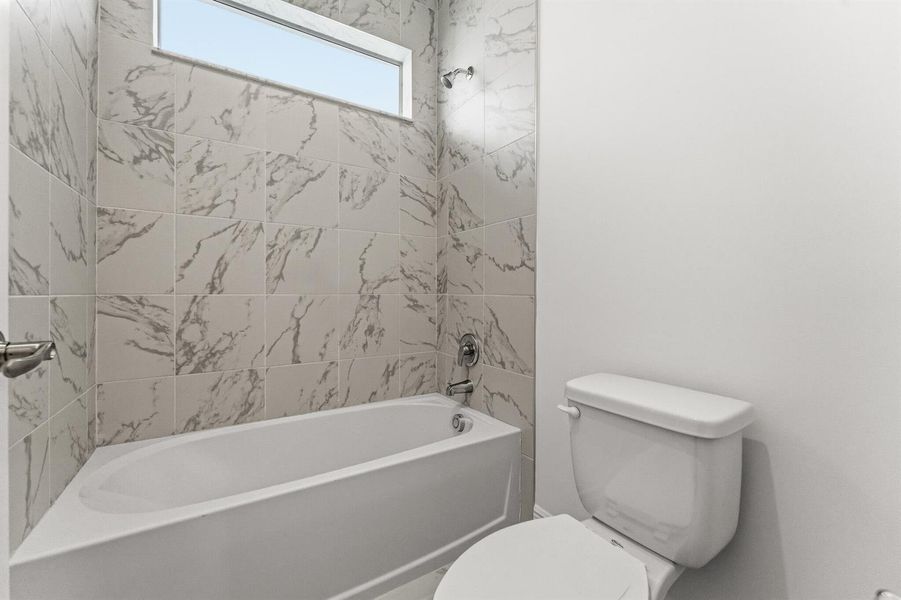 US_SEF_SALINA_LOT 53_BATH 2 US_SEF_SALINA_LOT 53_BATH 2