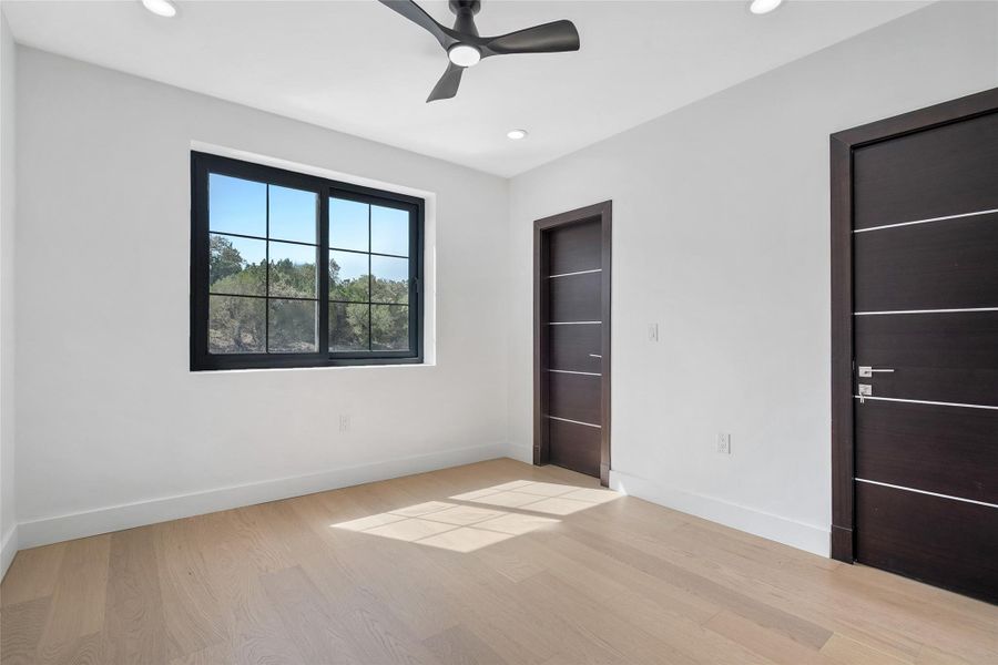 Spacious, unfurnished interior of a new home in , Lago Vista (Image 21).