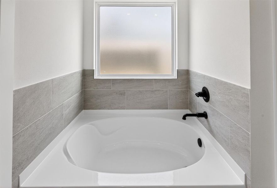 Close-up of interior finishes inside a home in , Alvin (Image 17).