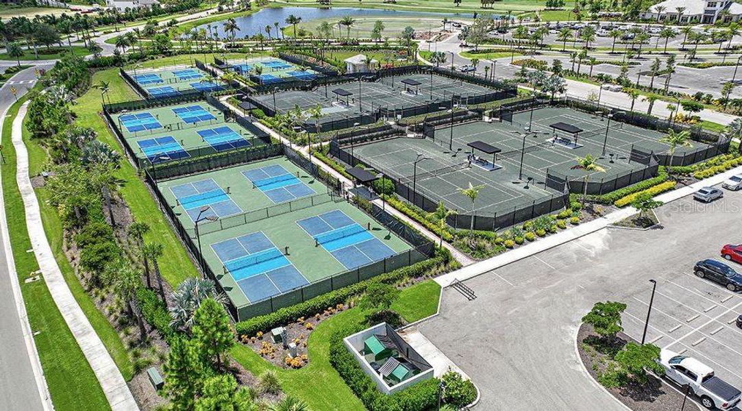 Community amenities in Esplanade at Azario Lakewood Ranch, Bradenton (Image 18).