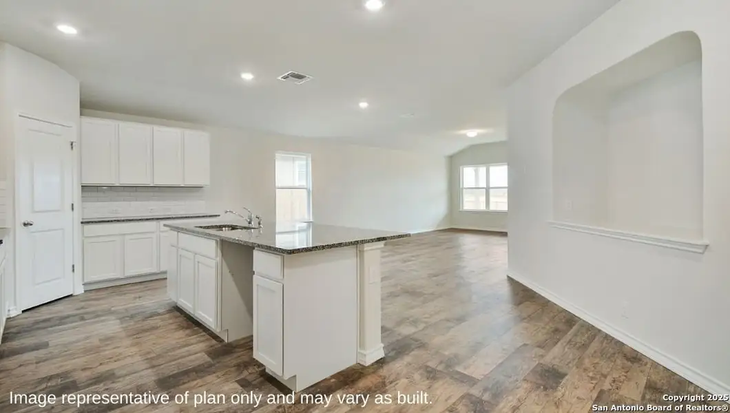 Furnished interior view inside a new home in Avenida, Converse (Image 7).