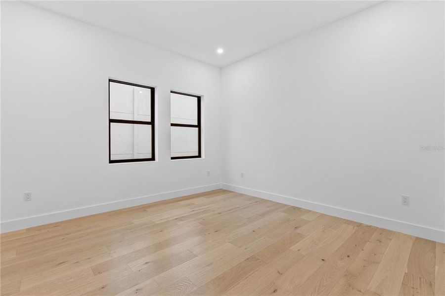 Spacious, unfurnished interior of a new home in , Tampa (Image 32). Spacious, unfurnished interior of a new home in , Tampa (Image 32).