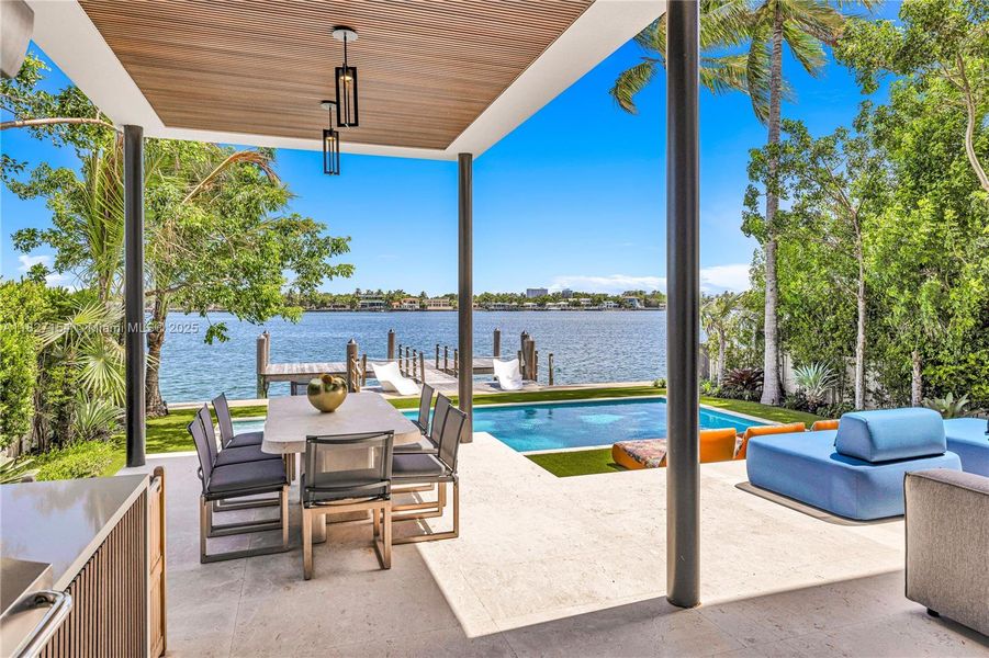 Exterior details and patio area of a home in , Miami Beach (Image 1).