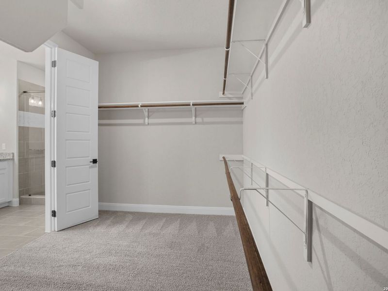Spacious, unfurnished interior of a new home in Ladera, San Antonio (Image 31).