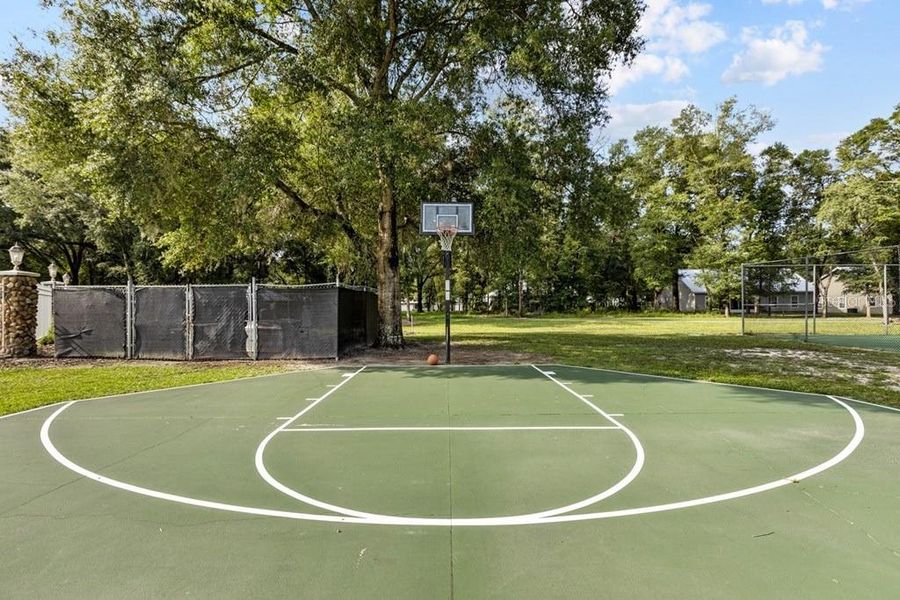 Community amenities in , Trenton (Image 63).