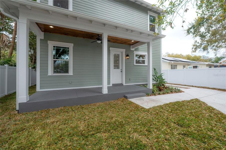 Exterior details and patio area of a home in , Tampa (Image 31).