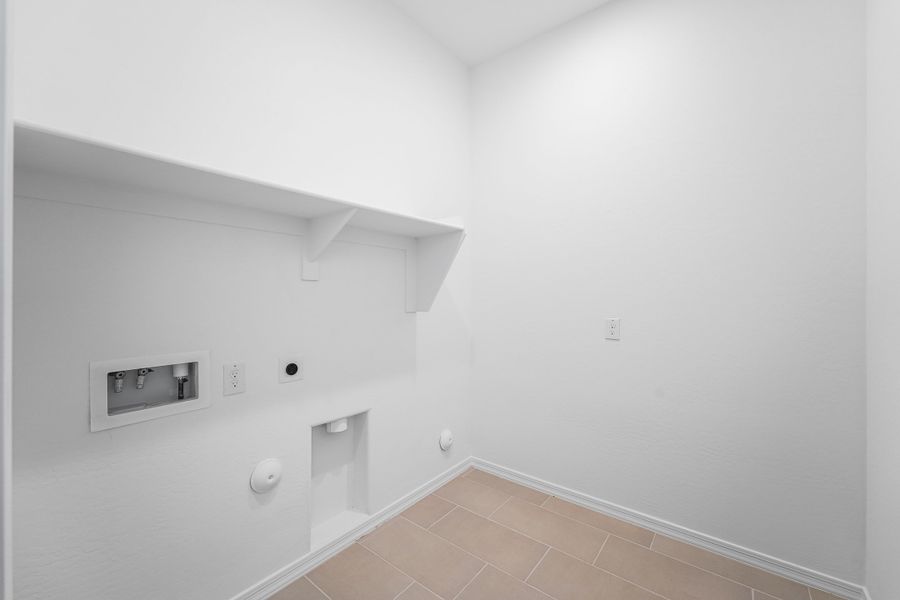 Representative unfurnished interior of a home built from the Kingston by Taylor Morrison in Combs Ranch, Queen Creek (Image 32).