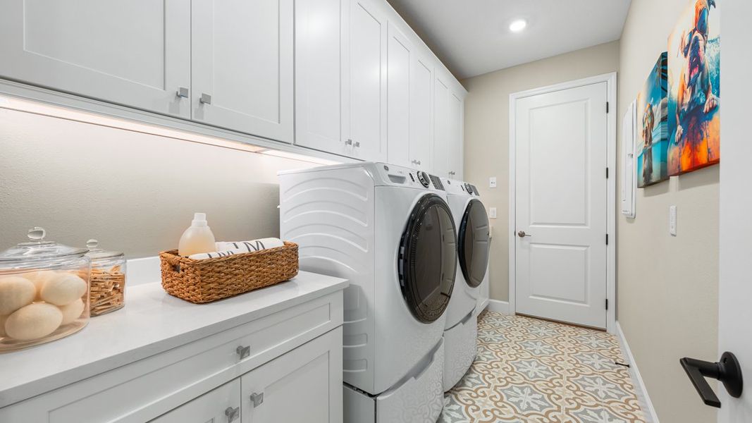 Representative furnished interior of a home built from the Sand Key by Taylor Morrison in Hammock at Two Rivers, Zephyrhills (Image 24).