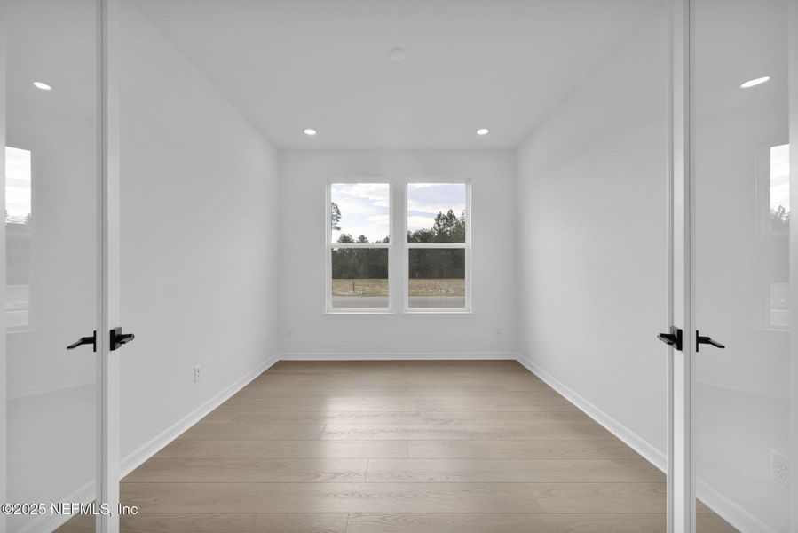 Spacious, unfurnished interior of a new home in Del Webb Saint Johns, St. Johns (Image 24).