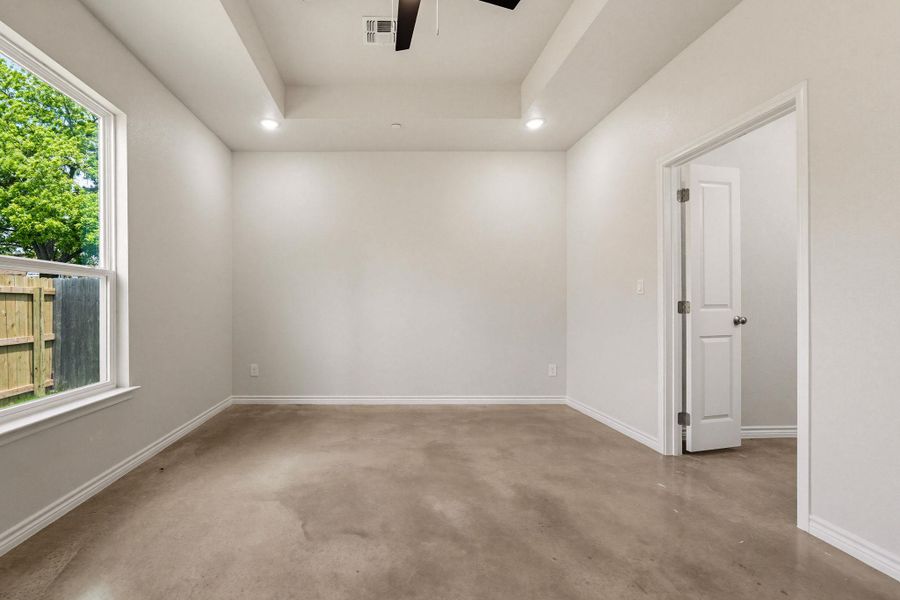 Spacious, unfurnished interior of a new home in , Copperas Cove (Image 15).