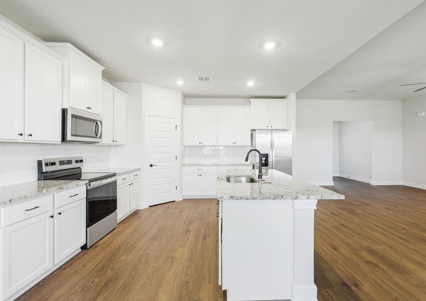 Chef-ready kitchen with granite coutertops