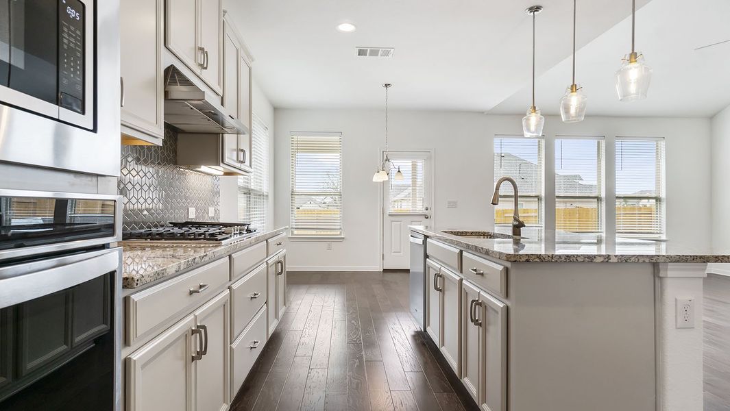 Representative furnished interior of a home built from the Thornton by Ashton Woods in Lagos Reserve, Manor (Image 6). Representative furnished interior of a home built from the Thornton by Ashton Woods in Lagos Reserve, Manor (Image 6).