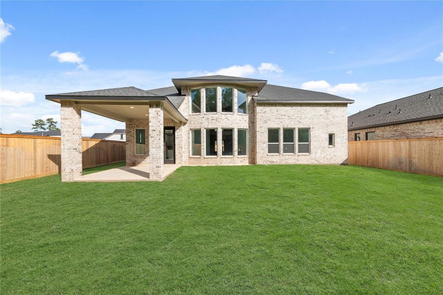 Exterior details and patio area of a home in Kresston - 65', Montgomery (Image 4).