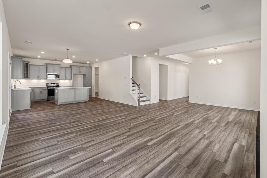 Spacious, unfurnished interior of a new home in Parker's Preserve, Ridgeville (Image 33).