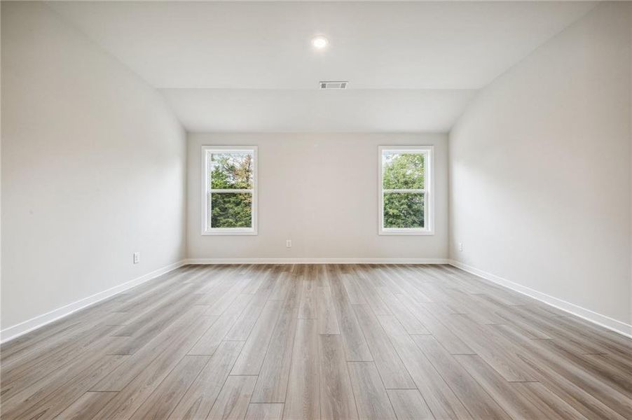 Spacious, unfurnished interior of a new home in Rosewood Lake Estates, Hoschton (Image 51).