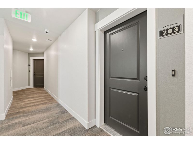 Spacious, unfurnished interior of a new home in The Lakes at Centerra - North Shore Flats, Loveland (Image 12).