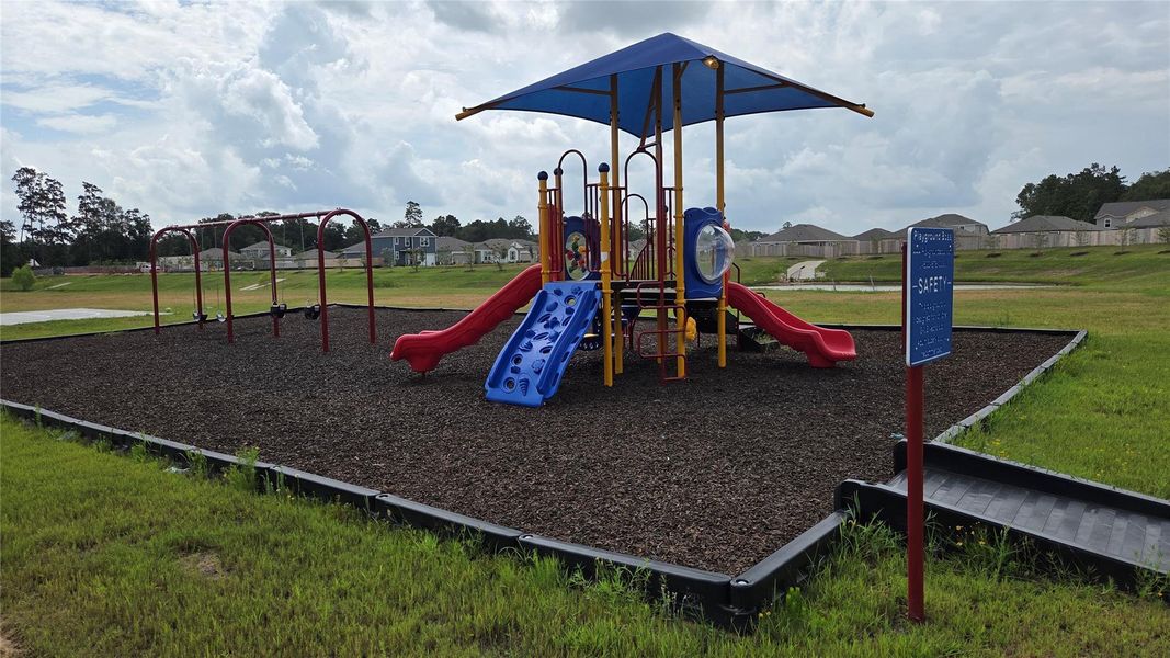 Community amenities in , Conroe (Image 3).
