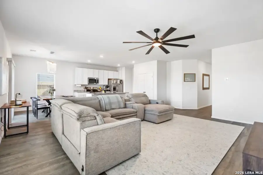 Furnished interior view inside a new home in Legend Pond, New Braunfels (Image 17).