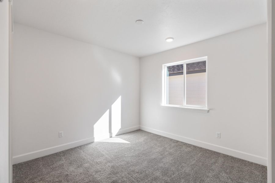 Spacious, unfurnished interior of a new home in Feather Ridge, Redmond (Image 24). Spacious, unfurnished interior of a new home in Feather Ridge, Redmond (Image 24).