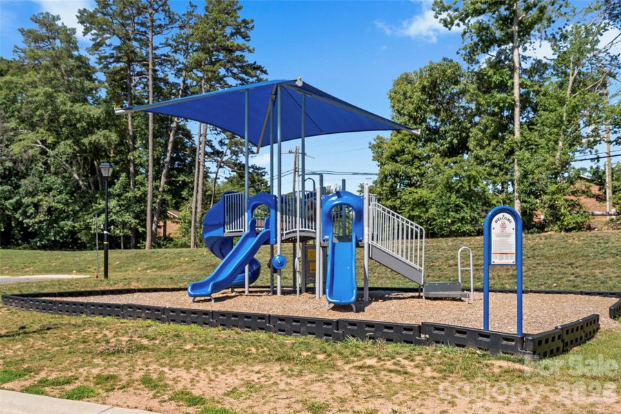 Community amenities in , Hickory (Image 27). Community amenities in , Hickory (Image 27).