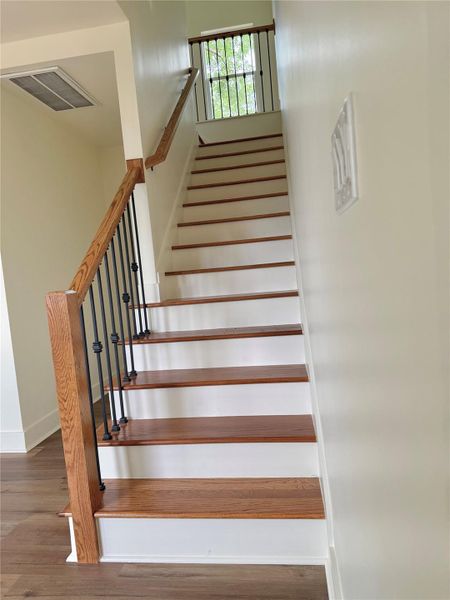 Spacious, unfurnished interior of a new home in , Prairie View (Image 20).