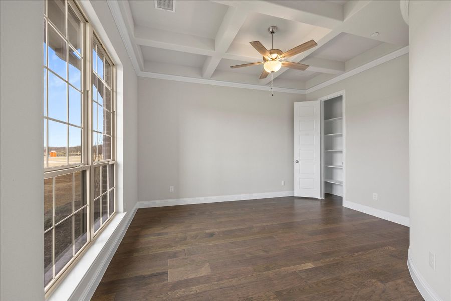 Representative unfurnished interior of a home built from the Riverdale by Windsor Homes in Ridge Pointe Estates, McLendon-Chisholm (Image 20).