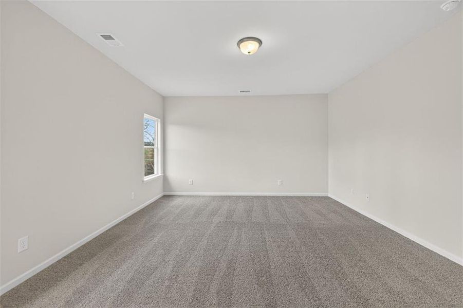 Spacious, unfurnished interior of a new home in Garrett Preserve, Douglasville (Image 35).