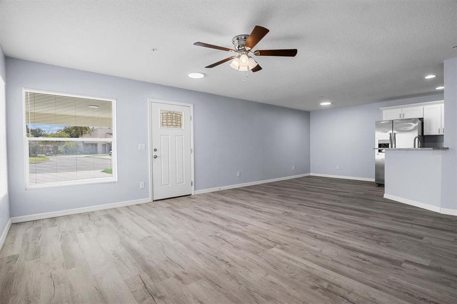 Spacious, unfurnished interior of a new home in , Mulberry (Image 10).