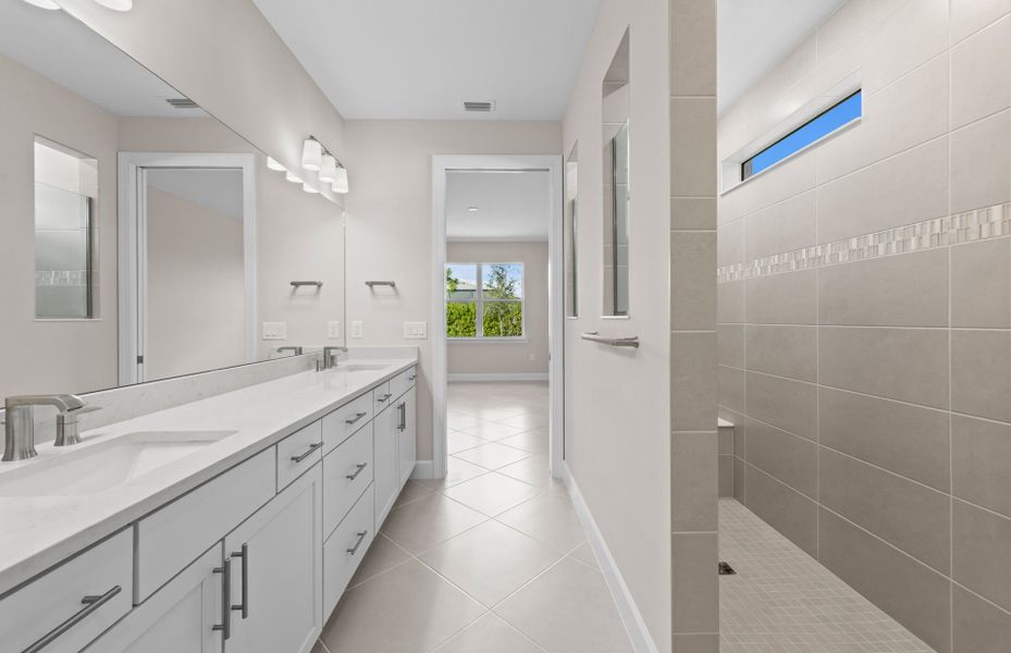 Furnished interior view inside a new home in Del Webb Oak Creek, North Fort Myers (Image 7).