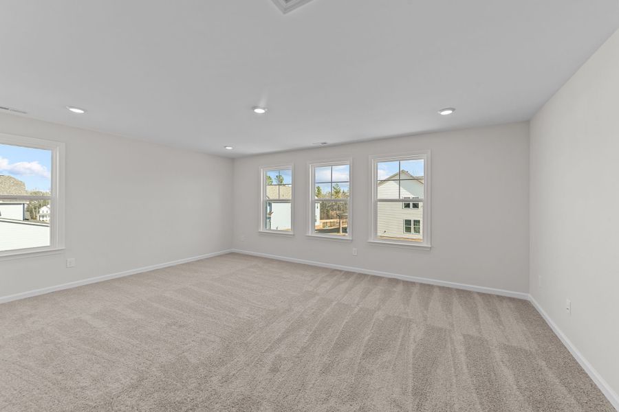 Spacious, unfurnished interior of a new home in Neill's Pointe, Angier (Image 30).