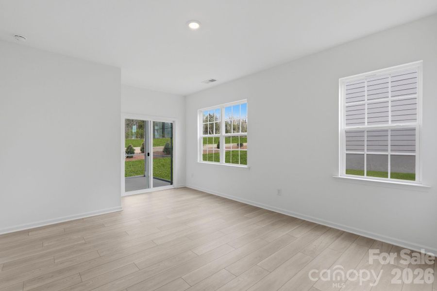 Spacious, unfurnished interior of a new home in Roselyn, Lancaster (Image 28).