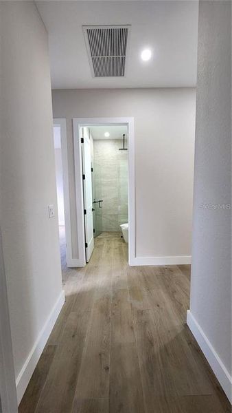 Spacious, unfurnished interior of a new home in , Placida (Image 16).