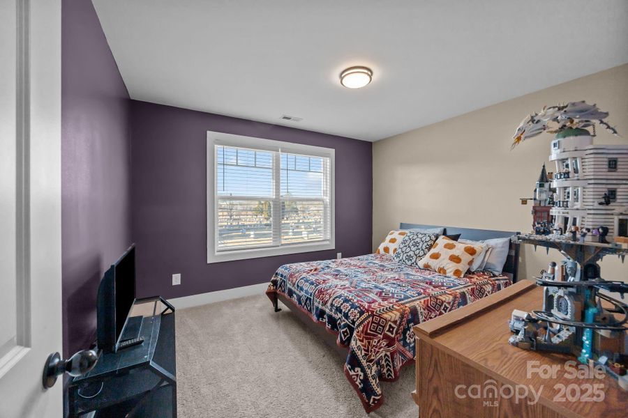 Bedroom 2 - Upper level