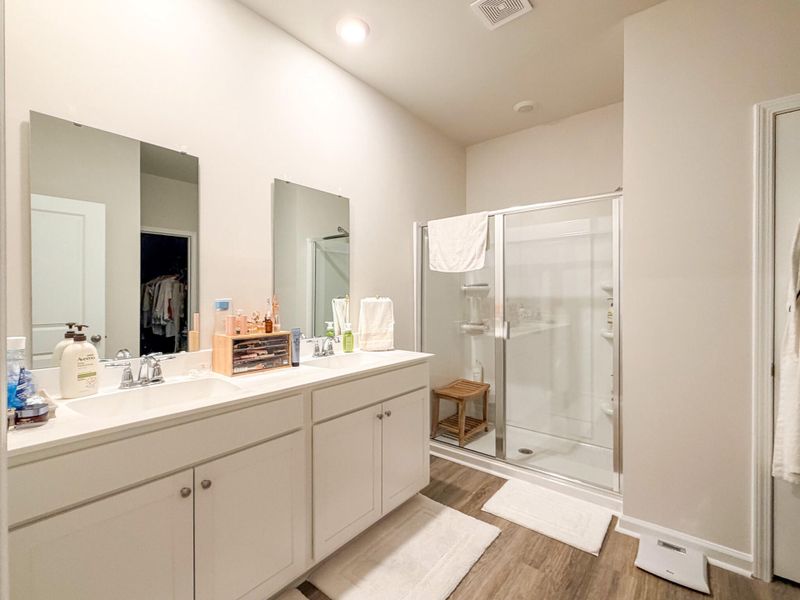 Furnished interior view inside a new home in , Longs (Image 16).